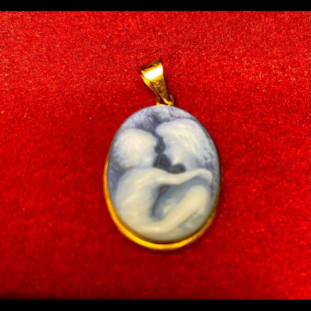 14k Blue Agate Mother & Child Cameo Pendant
